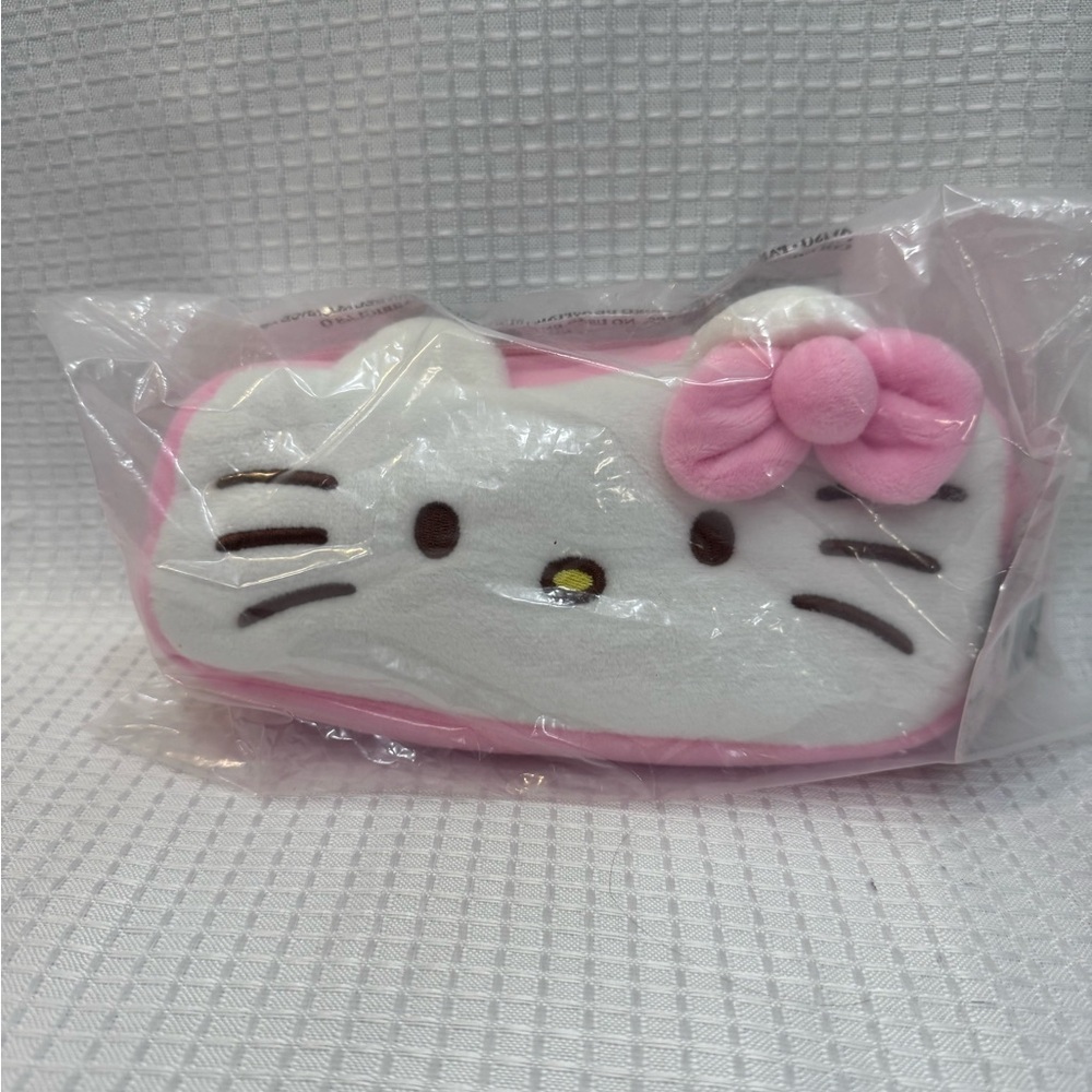 Sanrio Hello Kitty Plusheen pencil case